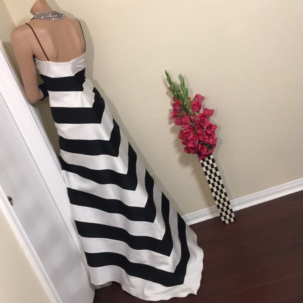 💃💥Sale💃💥A.B.S Evening Black and White Dress